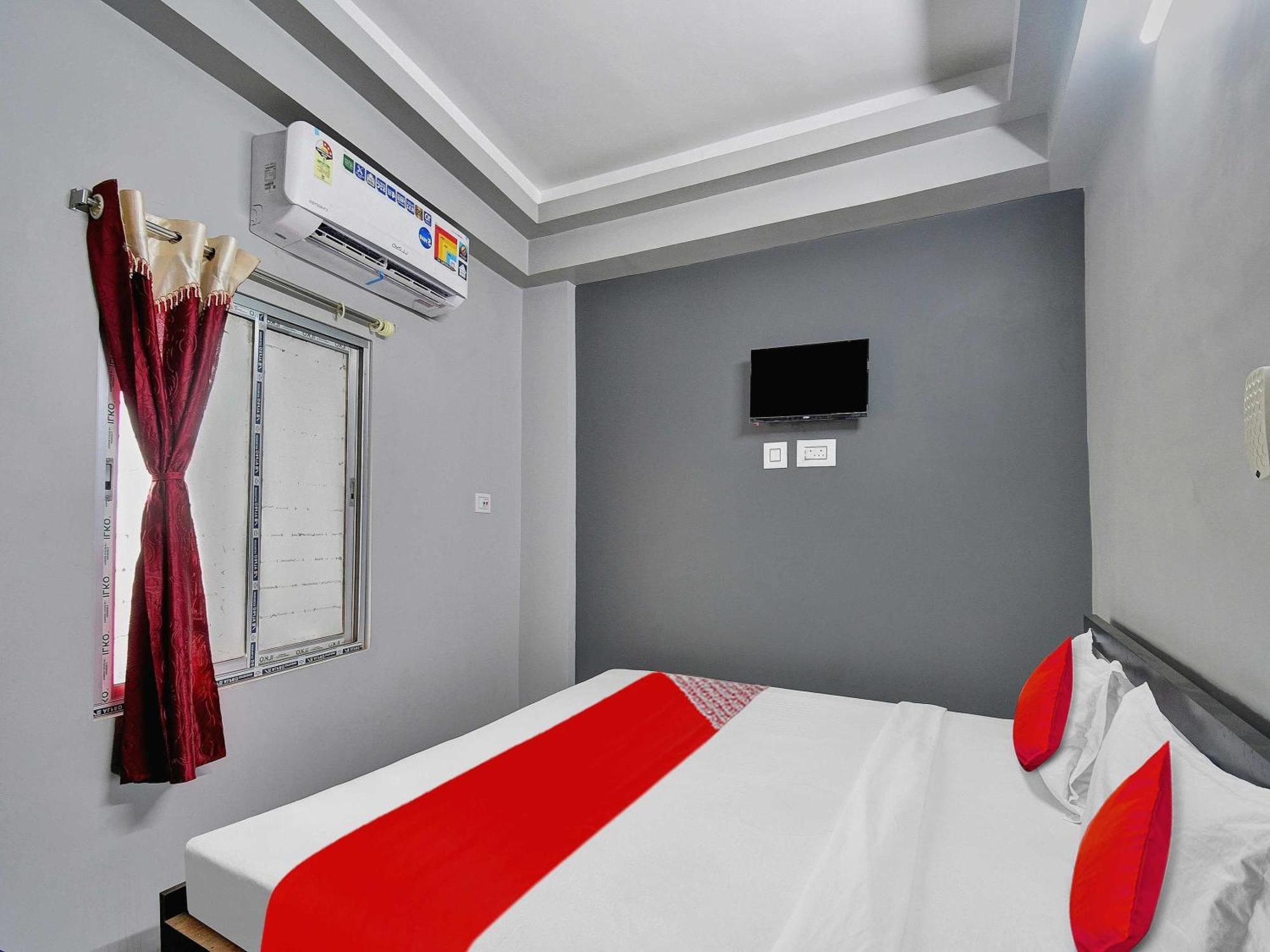 Super Hotel O Royal Empire Калькутта Экстерьер фото