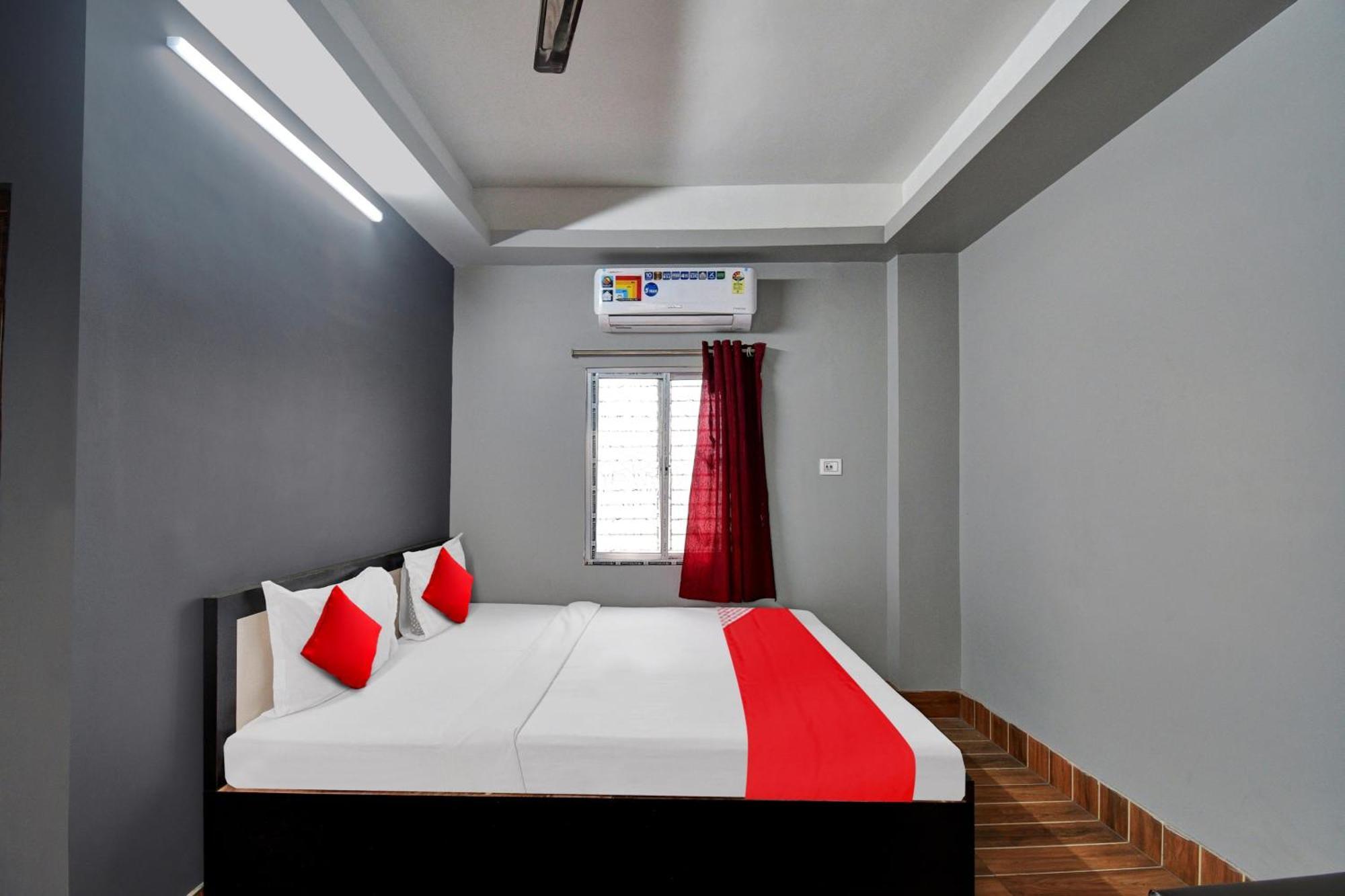 Super Hotel O Royal Empire Калькутта Экстерьер фото