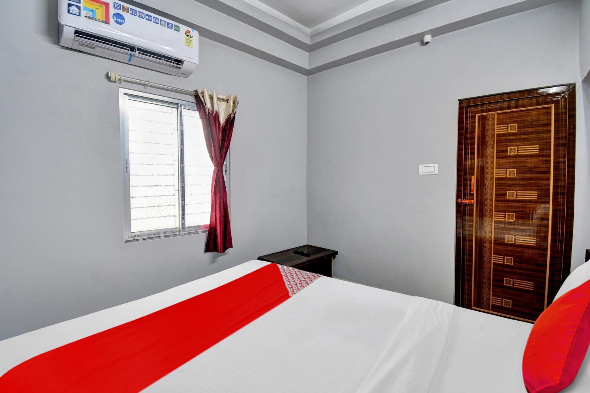 Super Hotel O Royal Empire Калькутта Экстерьер фото