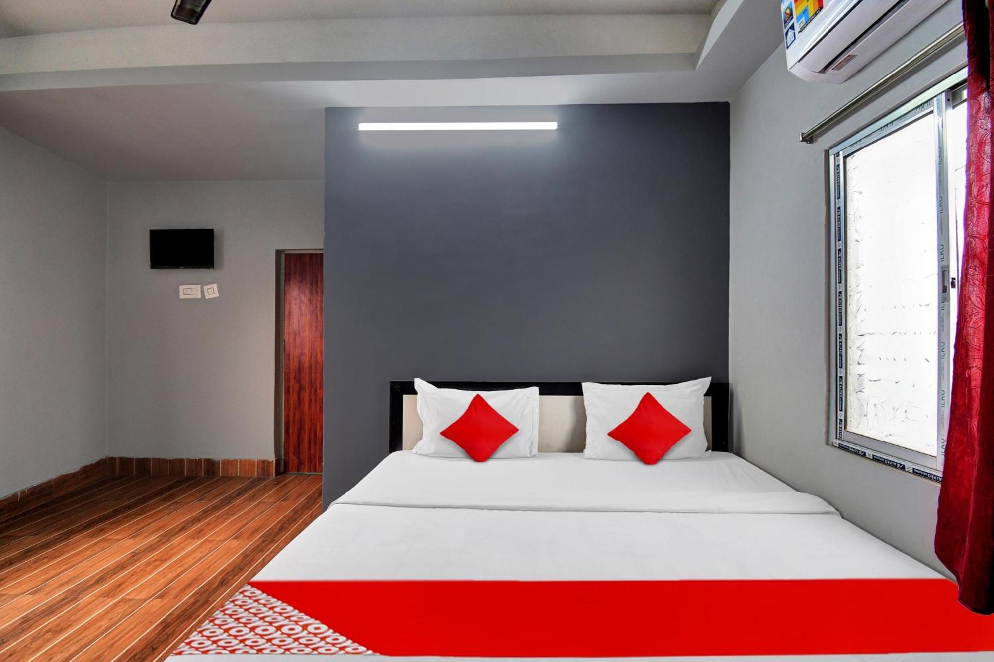 Super Hotel O Royal Empire Калькутта Экстерьер фото